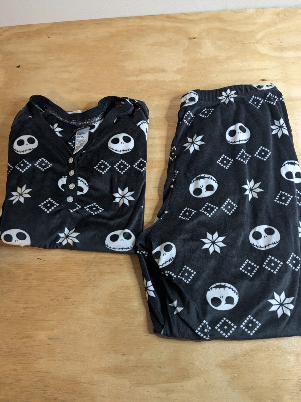 Nightmare Before Christmas Women's Sz XL Pajamas Sleepwear Set Shirt Pants Soft